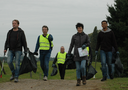 Inwoners in actie tijdens Gennep Schoon