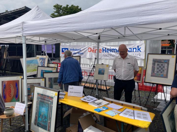 foto kunstmarkt Goch kraam gemeente